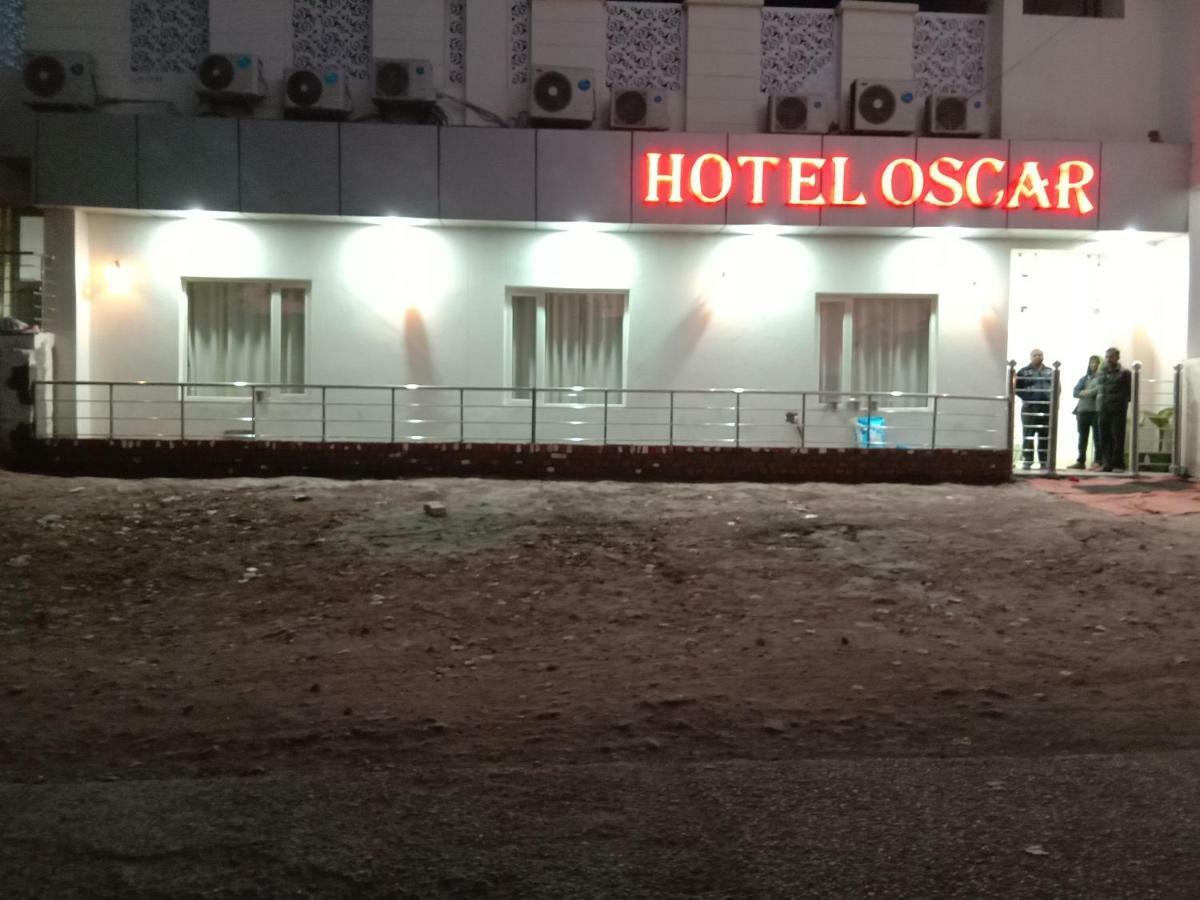 Oscar Banquet And Hotel Kālka Exterior photo